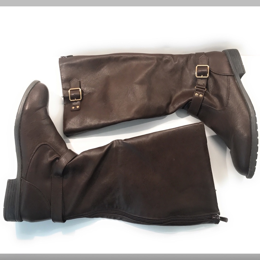 Forever 21 • Brown Boots • Sz 9
